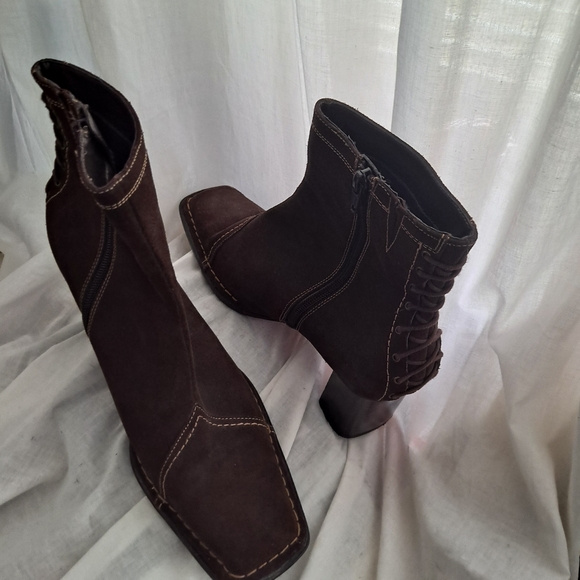 Gino Ventori Italian Suede Ankle Boots Size 40 Woven Square Toe Chunky Heels - Picture 8 of 16